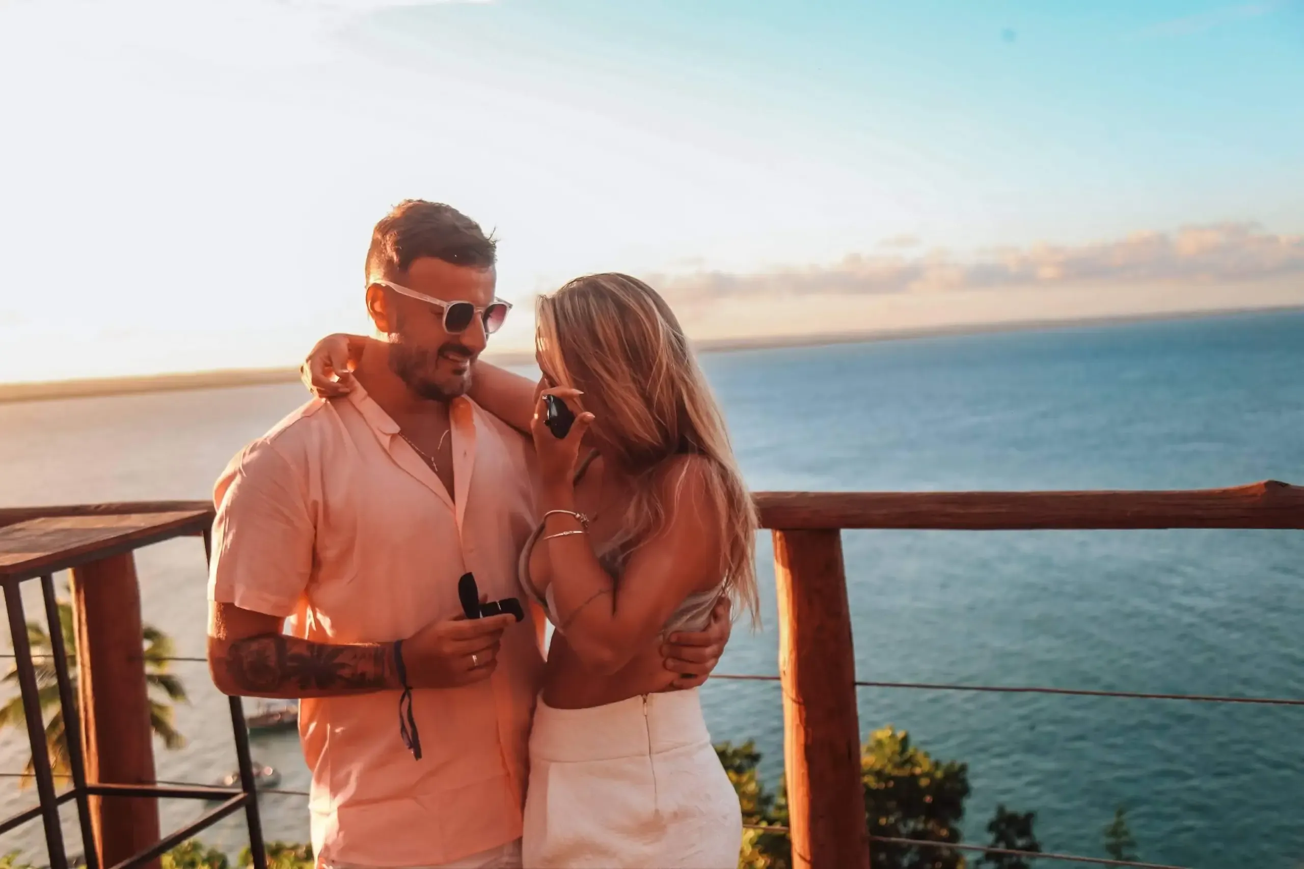 Registrar o pedido de casamento: foto, vídeo ou viver o momento?